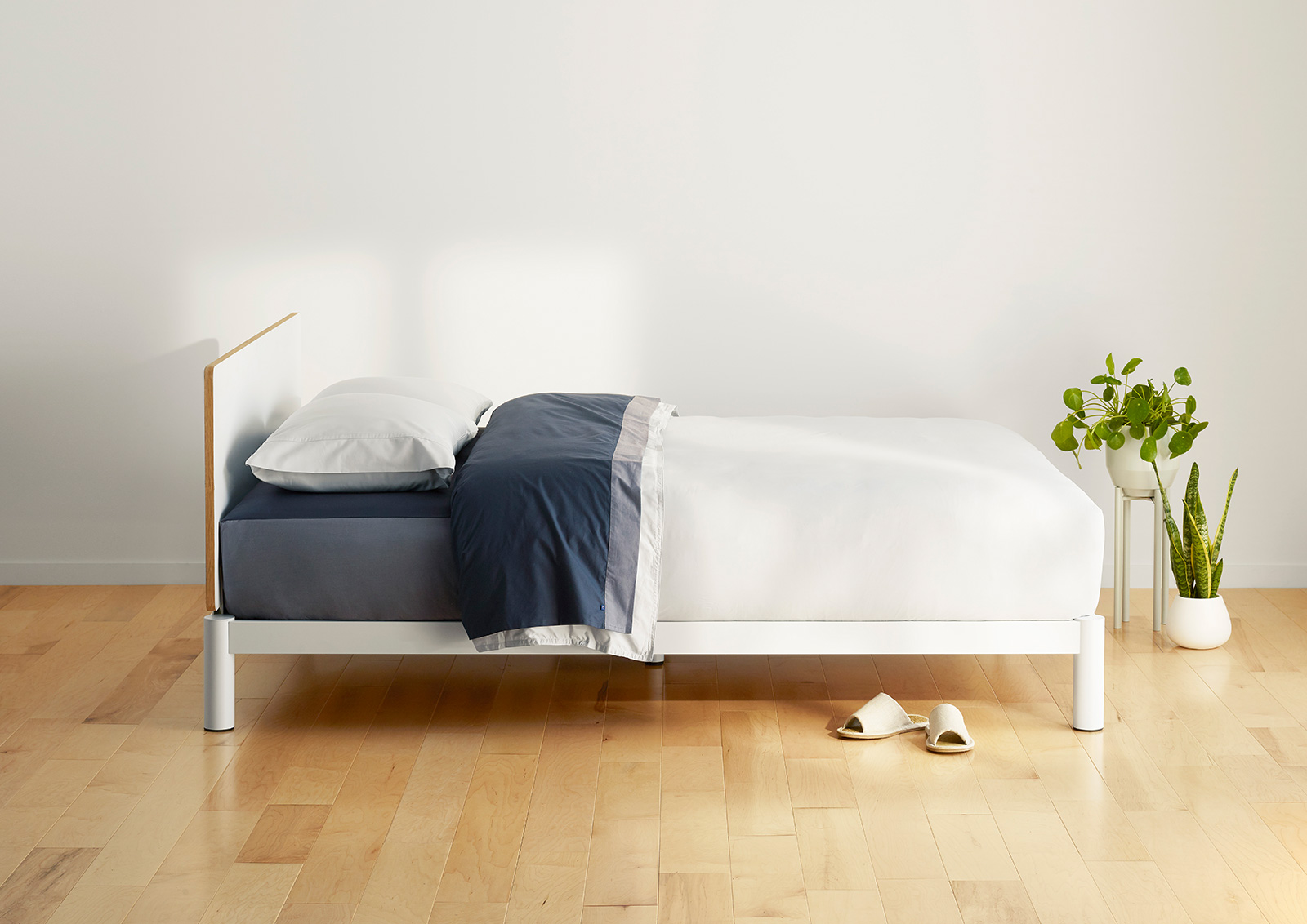 casper white bed frame