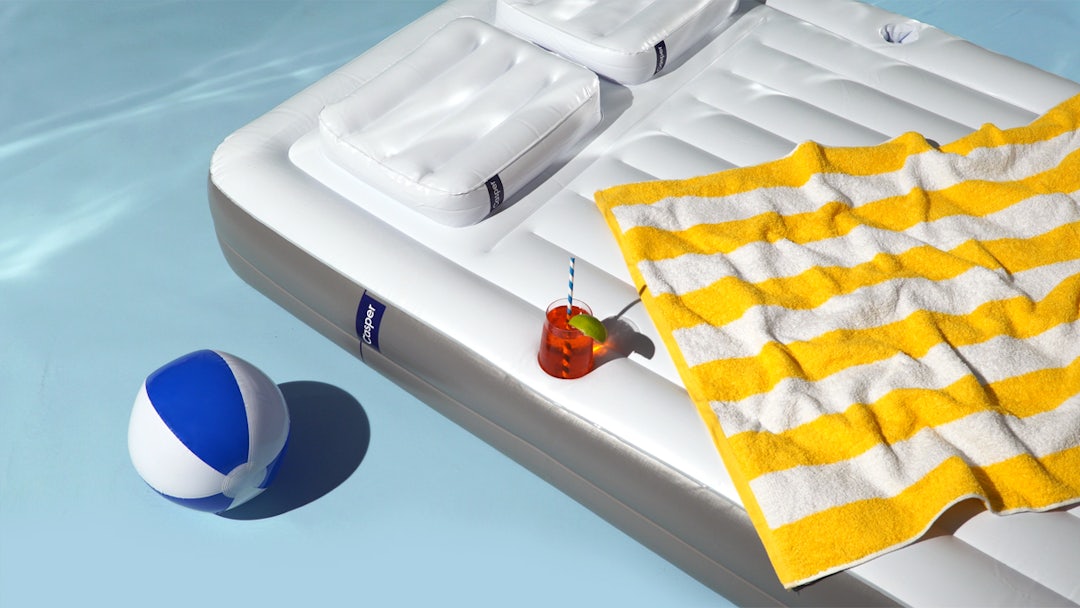 THE FLOATIE IS BACK!